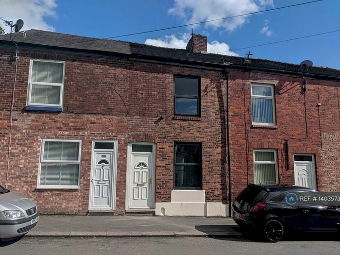 2 Bedroom Terraced House To Rent In Old Road, Hyde, SK14