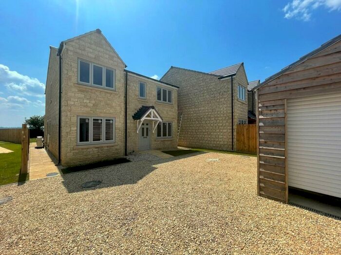 4 Bedroom Detached House For Sale In Lindum House, Causeway End, Brinkworth, SN15