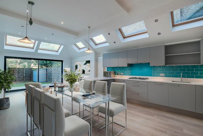 4 Bedroom Property To Rent In Elborough Street, London, SW18