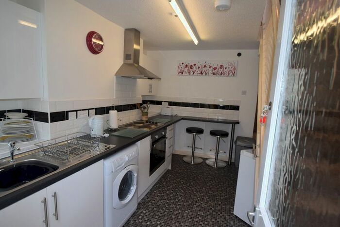 2 Bedroom Flat To Rent In Bayliss House, Flat, R/O High Street, TF10
