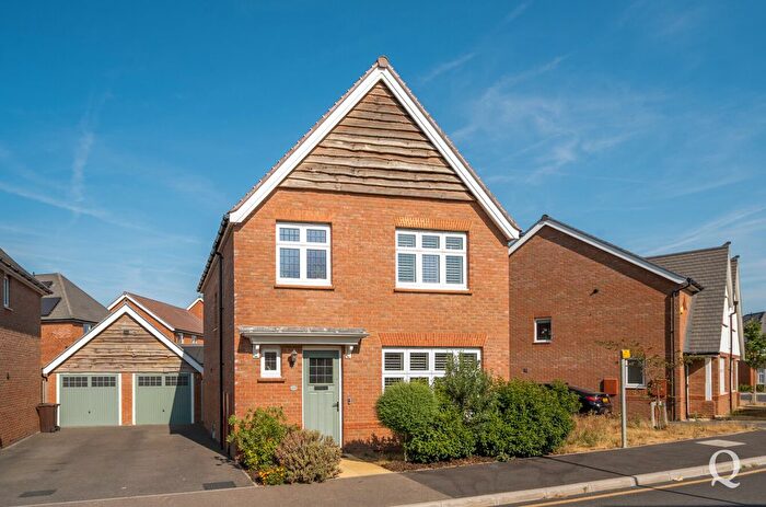 3 Bedroom Detached House For Sale In Tylden Gardens, Sittingbourne, Kent, ME10