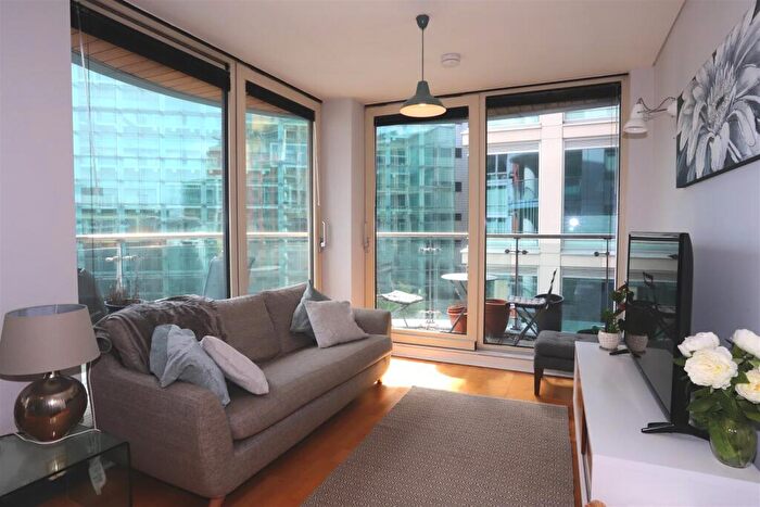 2 Bedroom Apartment To Rent In Leftbank, Spinningfields, M3