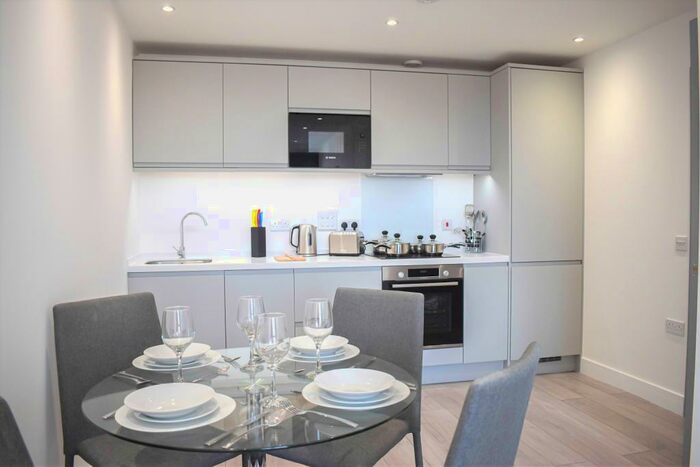 2 Bedroom Flat To Rent In New London Road, Chelmsford, CM2