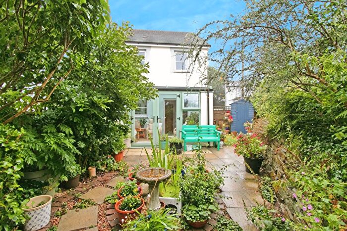 2 Bedroom End Of Terrace House For Sale In Penscowen Road, Camborne, Cornwall, TR14