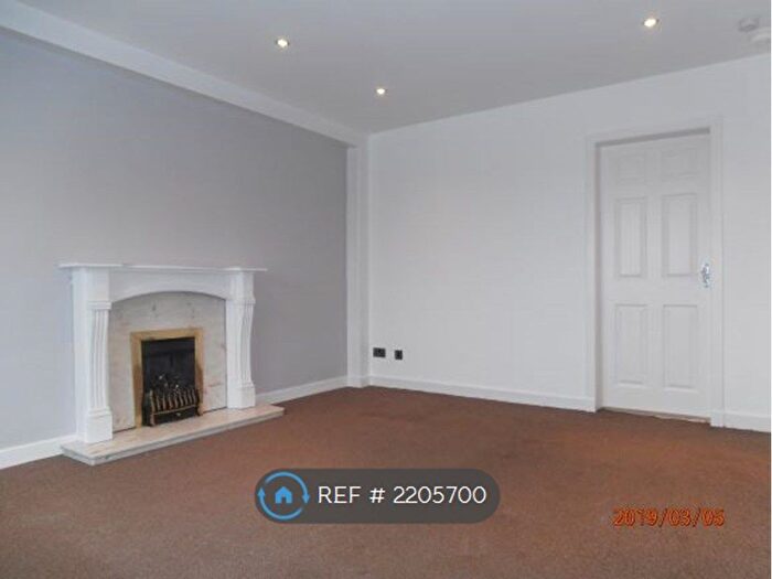 3 Bedroom Terraced House To Rent In Earn Gardens, Larkhall, ML9