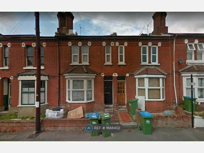 4 Bedroom Terraced House To Rent In Cromwell Road, Southampton, SO15