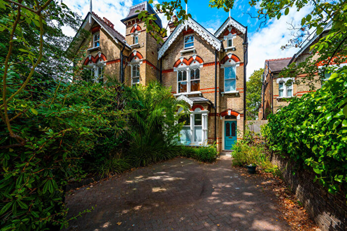 1 Bedroom Flat To Rent In Kingston Hill, Kingston Upon Thames, KT2