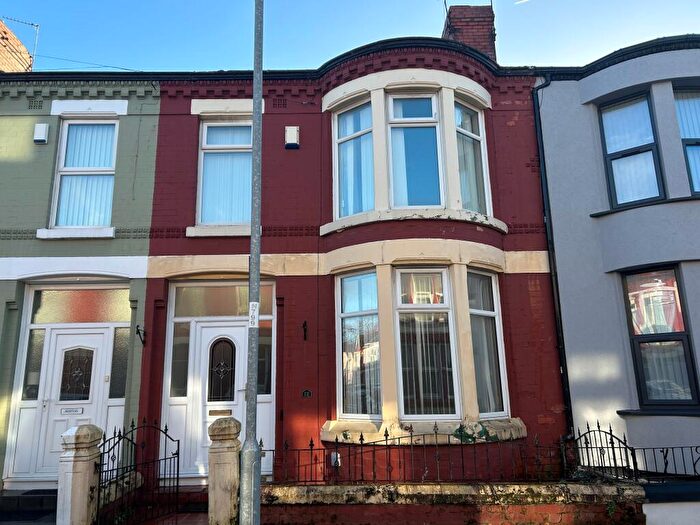 3 Bedroom House To Rent In Craigburn Road, L13