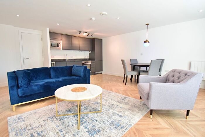 1 Bedroom Flat To Rent In Briggate, Leeds, LS1