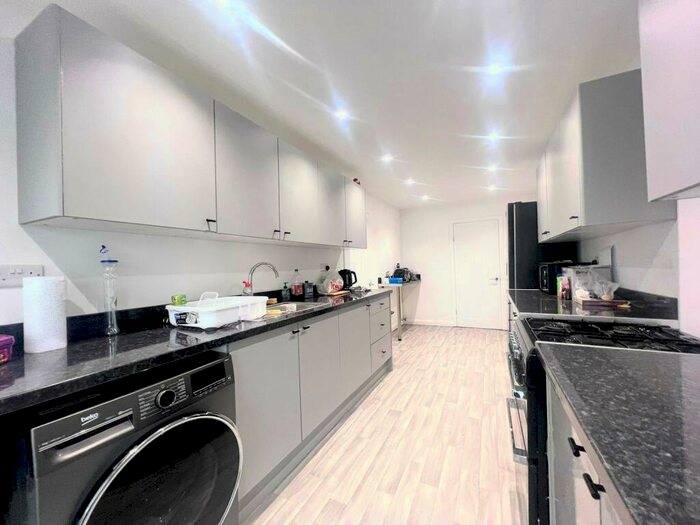 2 Bedroom House To Rent In Walden Road, Portsmouth, PO2