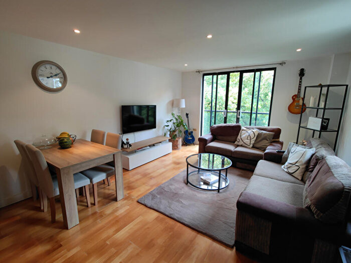 2 Bedroom Apartment To Rent In The Zenith Building, LE1