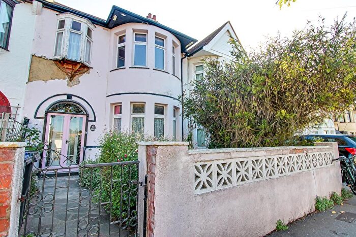 3 Bedroom Property For Sale In Victoria Road, Southend-On-Sea, SS1
