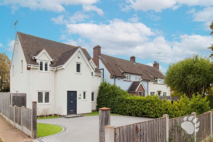 3 Bedroom Detached House For Sale In Church End Lane, Runwell, SS11