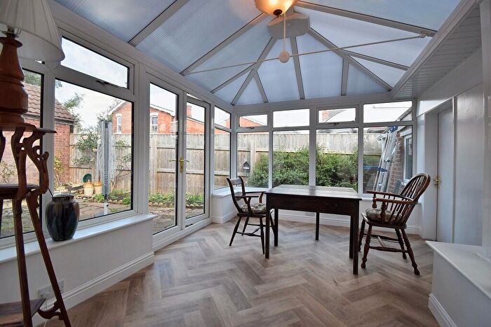 2 Bedroom Detached Bungalow For Sale In Casswell Crescent, Fulstow, LN11