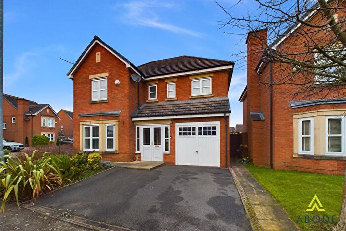 4 Bedroom Detached House For Sale In Alderson Drive, Stretton, Burton-on-Trent, DE13