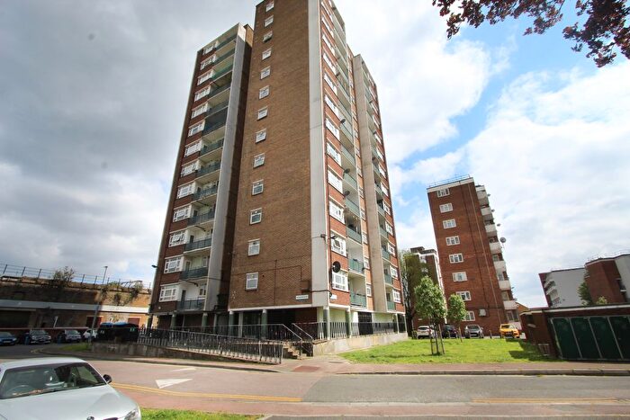 1 Bedroom Flat For Sale In Galleywall Road, London, SE16