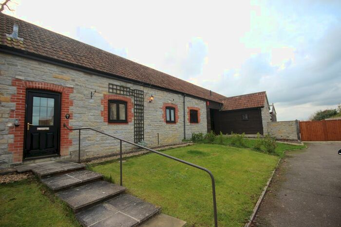 2 Bedroom Bungalow To Rent In Templars Court, Long Load TA10