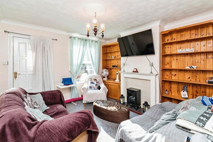 3 Bedroom Terraced House For Sale In Victoria Road, Lowestoft, NR33