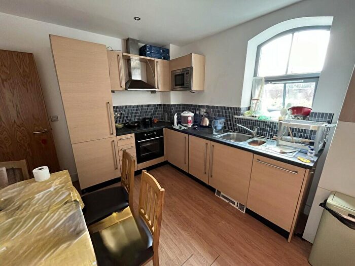 2 Bedroom Flat To Rent In Chapeltown Street, Manchester, Greater Manchester, M1
