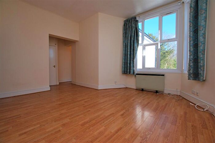 2 Bedroom Apartment To Rent In Boxgrove Court, London Road, Guildford, Surrey, GU1