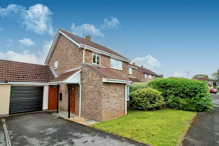 3 Bedroom Semi-Detached House To Rent In Bruton Close, Nailsea, Bristol, BS48