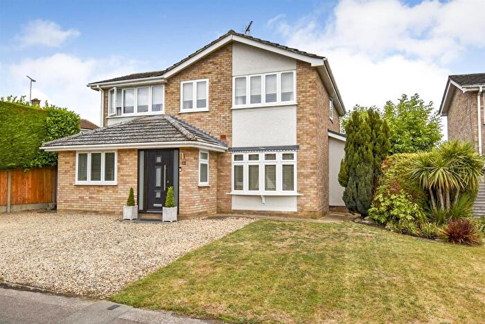 4 Bedroom Detached House For Sale In Five Acres, Danbury, CM3
