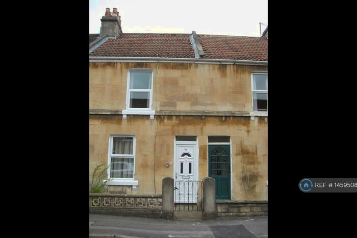 3 Bedroom Terraced House To Rent In Albany Road, Bath, BA2