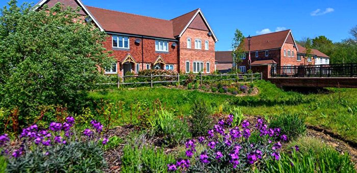 3 Bedroom End Terrace House For Sale In Lorimer Avenue, Cranleigh, GU6