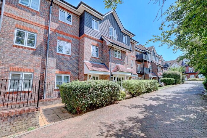 2 Bedroom Apartment To Rent In Freer Crescent, High Wycombe, Buckinghamshire, HP13