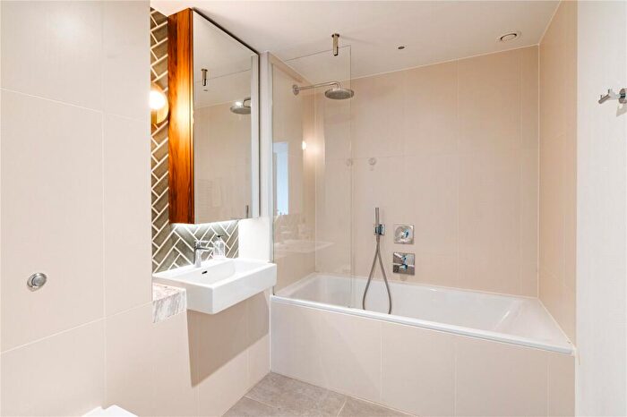 1 Bedroom Apartment For Sale In City Road, Shoreditch, London, EC1V - Photo 3