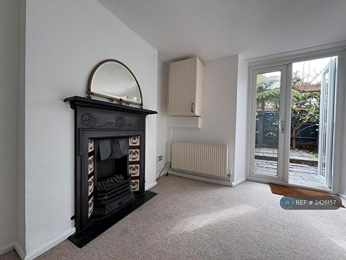 2 Bedroom Flat To Rent In Bath Buildings, Bristol, BS6