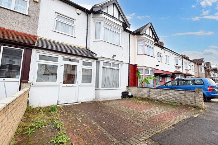 3 Bedroom Property To Rent In Cranley Drive, Ilford, IG2