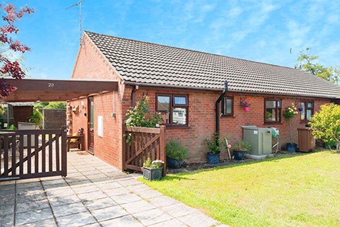 2 Bedroom Semi-detached Bungalow For Sale In Mountains Road, Corpusty, Norwich, NR11