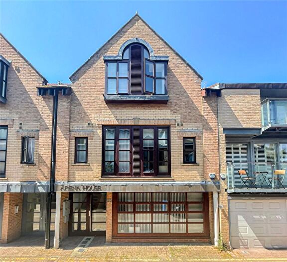 1 Bedroom Apartment To Rent In Cambridge Place, Cambridge, CB2