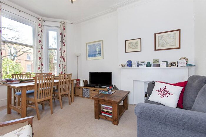 1 Bedroom Flat For Sale In Greencroft Gardens, South Hampstead, NW6