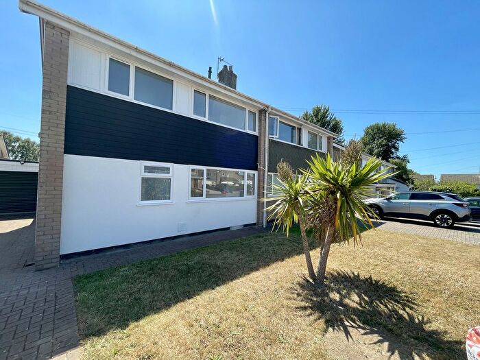 3 Bedroom Semi-Detached House To Rent In Goldfinch Close, Caldicot, NP26