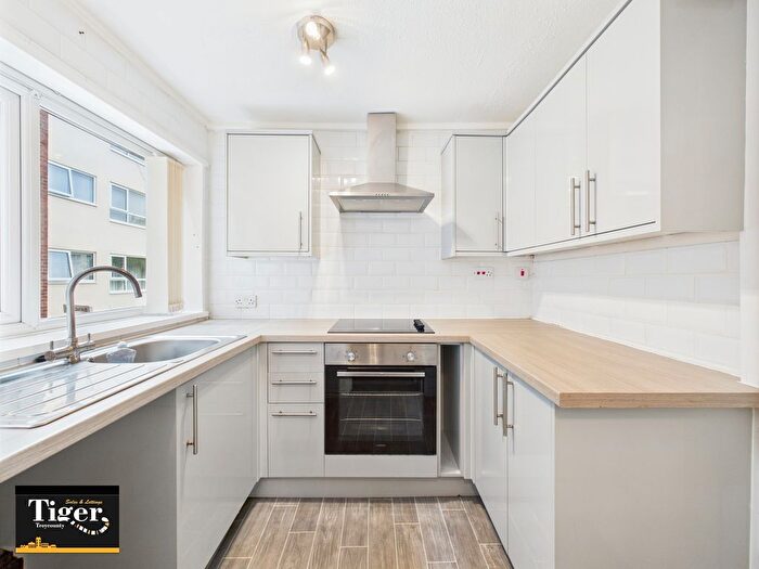 2 Bedroom Flat To Rent In Chester Avenue, Poulton-Le-Fylde, FY6