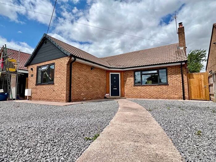 3 Bedroom Detached Bungalow For Sale In Hope Corner Lane, Taunton - No Onward Chain!, TA2