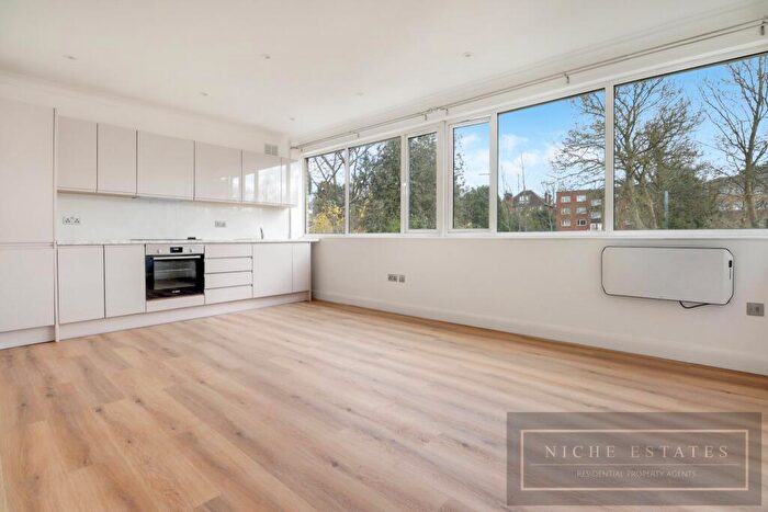 1 Bedroom Apartment To Rent In Haughmond, Woodside Grange Road, London, N12