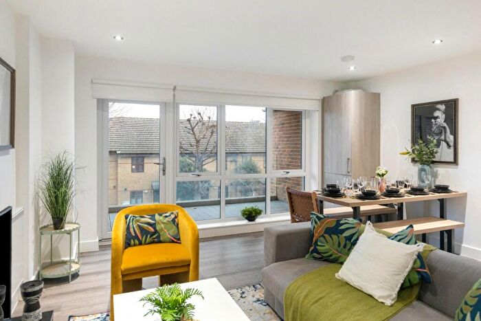 3 Bedroom Serviced Apartments To Rent In Dunton Road, London, E10