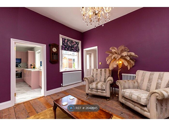 2 Bedroom Maisonette To Rent In West Street, Bognor Regis, PO21