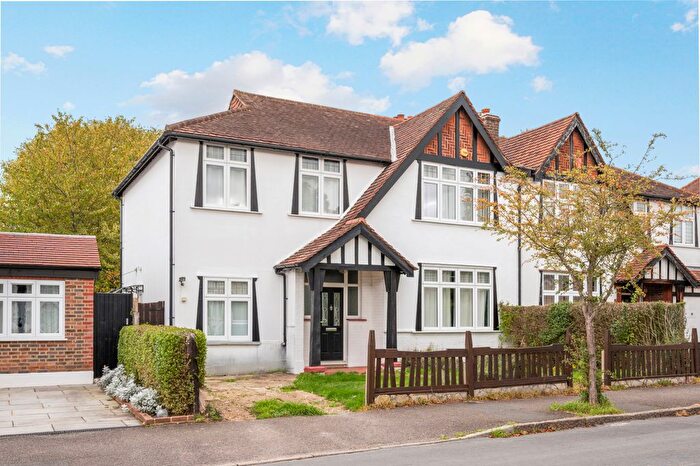 5 Bedroom Semi Detached House To Rent In The Ridge, Surbiton, KT5
