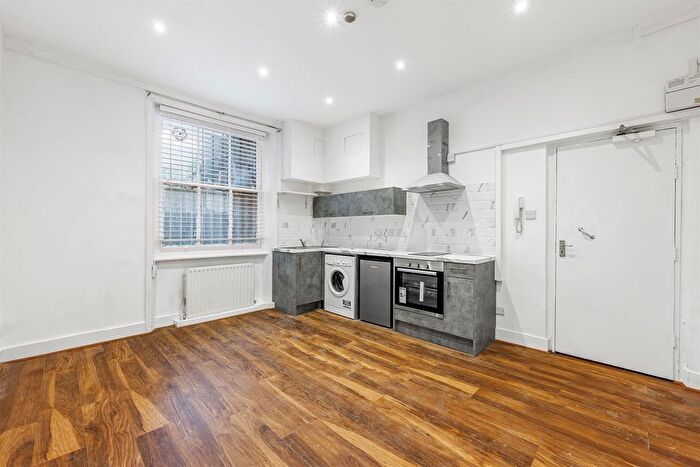 Studio To Rent In West Cromwell Road, London, SW5