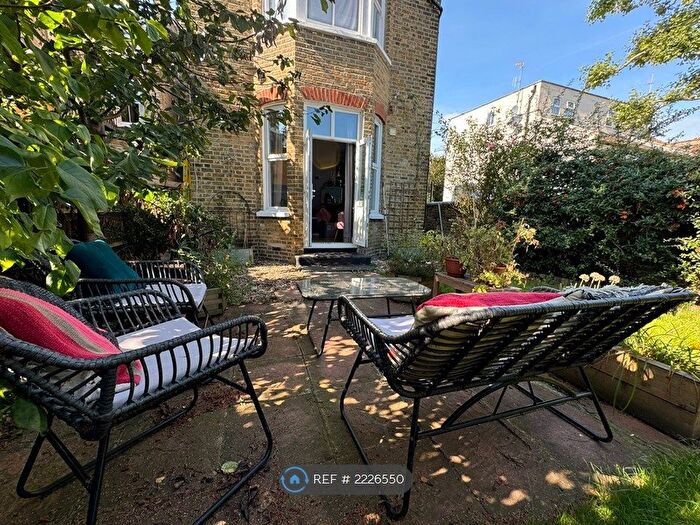 1 Bedroom Flat To Rent In Norwich Road, London, E7