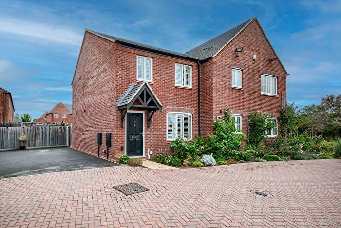 2 Bedroom Semi-Detached House For Sale In Sandringham Avenue, Stratford-Upon-Avon, CV37