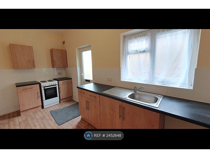 1 Bedroom Flat To Rent In Chesterfield Road North, Pleasley, Mansfield, NG19