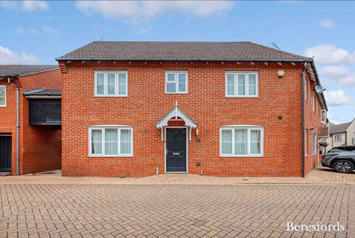 3 Bedroom End Of Terrace House For Sale In Norton Place, Billericay, CM11