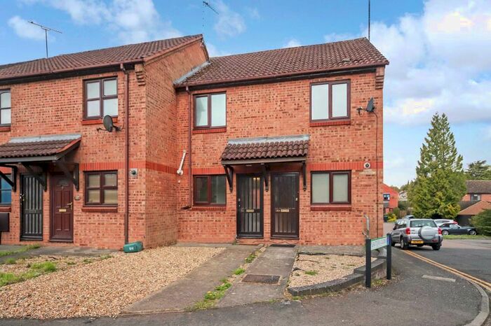 1 Bedroom Terraced House To Rent In Brook Street, Tring, HP23