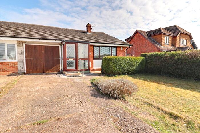 2 Bedroom Semi-Detached Bungalow To Rent In Sunderton Lane, Clanfield, PO8