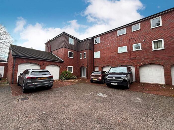 2 Bedroom Flat For Sale In Green Hall Mews, Wilmslow, SK9